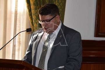 Telde guarda un minuto de silencio por las víctimas de violencia de género y aprueba dos manifiestos (Foto TA Y Francisco Javier Santana)